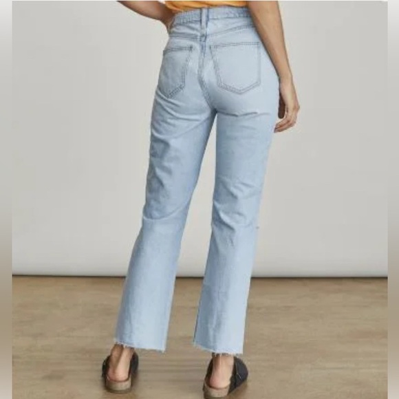 Elizabeth & James High Waisted Raw Edge Crop Denim Jeans Size30 Light Wash Baggy - Picture 2 of 10